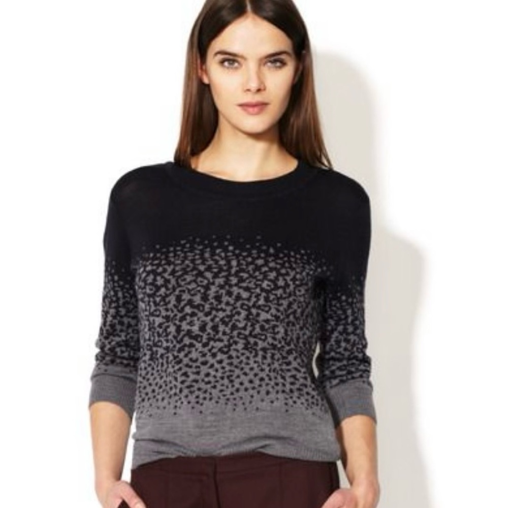 *4 FOR 30* Crewneck Patterned Sweater Size S